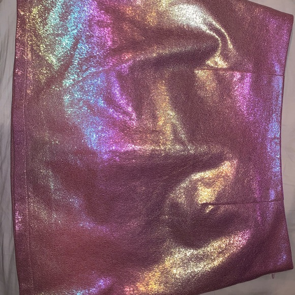 🪩Holographic Mini Skirt - Picture 2 of 2